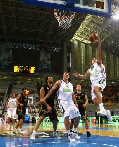 Εύκολες αποστολές για τους «αιώνιους» στα… καλάθια