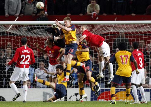 «Καυτά» ντέρμπι που λιώνουν και τα… χιόνια στην Αγγλία