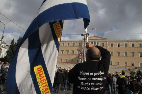 Με σύνθημα «αντιστεκόμαστε» το συλλαλητήριο ΓΣΕΕ-ΑΔΕΔΥ στο Σύνταγμα