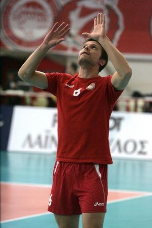 Παρελθόν από τον Ολυμπιακό αποτελεί ο Ζέκοφ