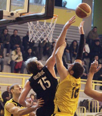 Με σούπερ Μάρσαλ ο ΠΑΟΚ πέρασε από τα Ιλίσια με 77-66