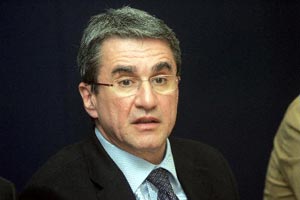 Επιμένει ο Α.Λοβέρδος στη διεύρυνση λειτουργίας των φαρμακείων