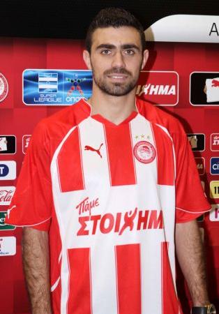 Υπέγραψε στον Ολυμπιακό για 3,5 χρόνια ο Μανιάτης