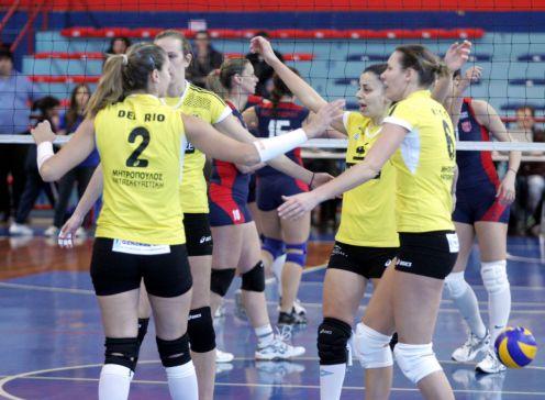 Τα κορίτσια της ΑΕΚ πέρασαν και από τη Νέα Σμύρνη με 3-1 σετ