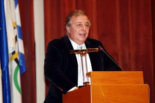 Ο Μπιτσαξής βάζει τέλος στην ανοχή με διακοπή των αγώνων