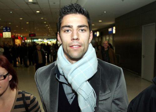 Στην Αθήνα ο Ισπανός αμυντικός Ματέος για λογαριασμό της ΑΕΚ