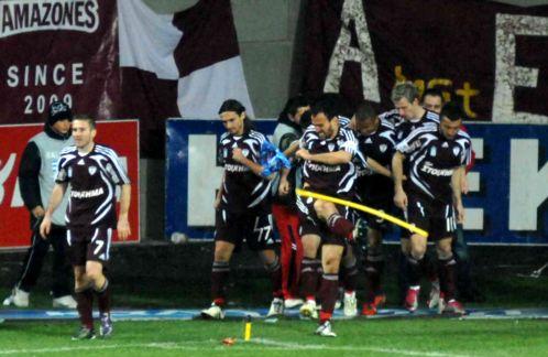 Η Λάρισα έκανε τα εύκολα… δύσκολα, αλλά πήρε τη νίκη «ανάσα»