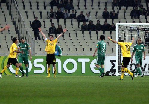 Η ΑΕΚ πήρε προβάδισμα μετά το 2-0 και ο «Λύμπε» (ξανά) πλήγωσε τον ΠΑΟ