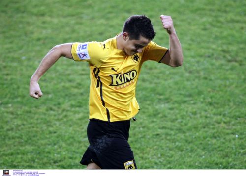 Ενδιαφέρον της Αϊντχόφεν για τον Κώστα Μανωλά