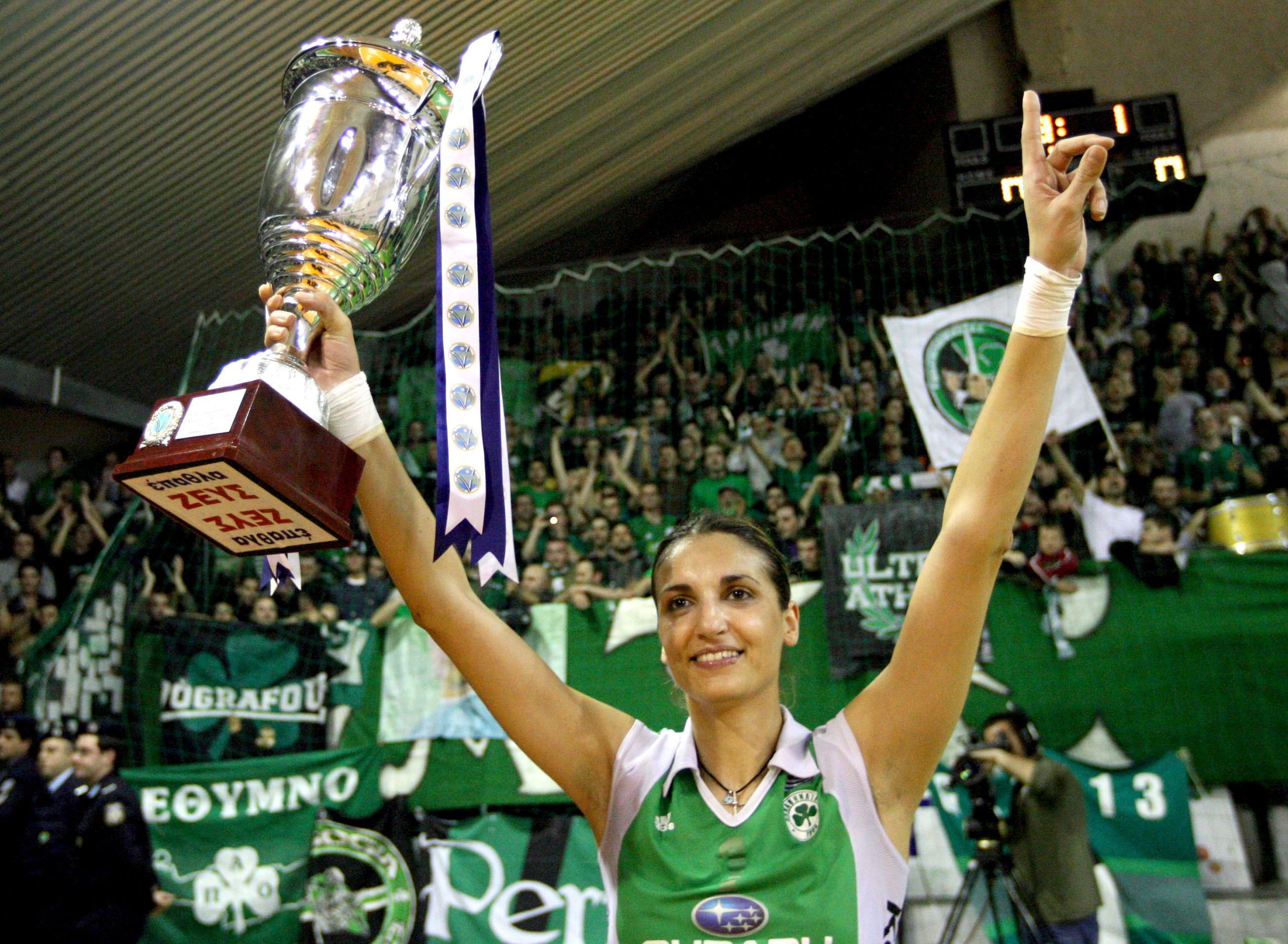 Επιστροφή της Χατζηνίκου στον Παναθηναϊκό και με τη βούλα…