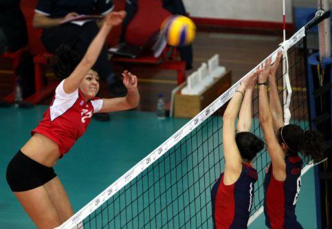 Πιο κοντά στην κορυφή ο Ολυμπιακός με 3-0 σετ επί του Πανιωνίου