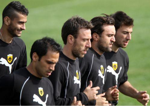 Προπόνηση με Λαγό την Πρωτοχρονιά στην ΑΕΚ