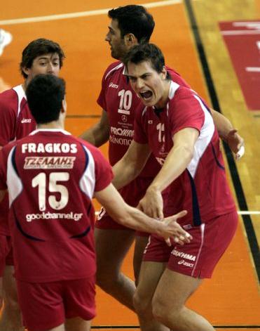 Ο Ολυμπιακός «σφράγισε» τη Γλυφάδα με… Τζούριτς