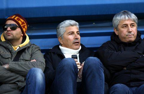 Διαψεύδει η ΠΑΕ Ολυμπιακός τα περί συνεργασίας με τον Στέλιο Μανωλά