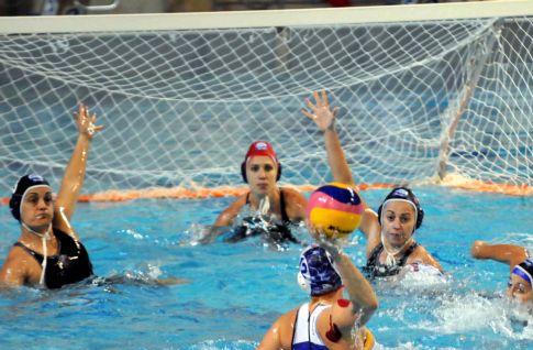 Η ΝΕΠ έκοψε εισιτήριο για τους «8», ζωντανός παρά την ήττα ο Ηρακλής