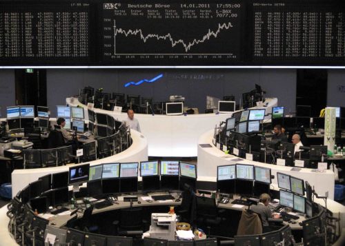 Μεικτά πρόσημα στην Ευρώπη, στο πράσινο η Γουόλ Στριτ την Παρασκευή