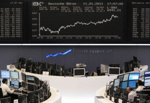 Στο πράσινο τα ευρωπαϊκά χρηματιστήρια και η Γουόλ Στριτ την Τρίτη