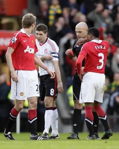 Ο αμφιλεγόμενος Ουέμπ ανακηρύχθηκε Κορυφαίος διατητής του 2010