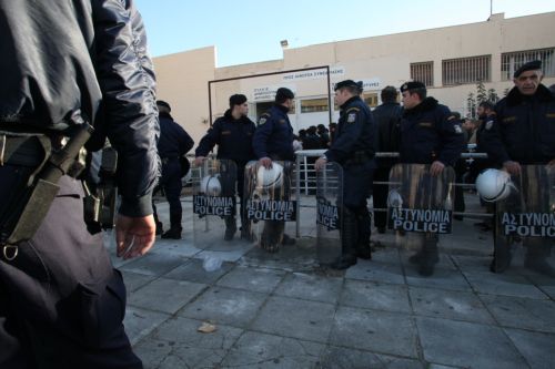 Αποχώρησαν από το εδώλιο οι κατηγορούμενοι για συμμετοχή στους «Πυρήνες»