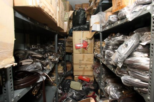 Ποσότητα-μαμούθ προϊόντων «μαϊμού» εντόπισε το ΣΔΟΕ σε αποθήκη