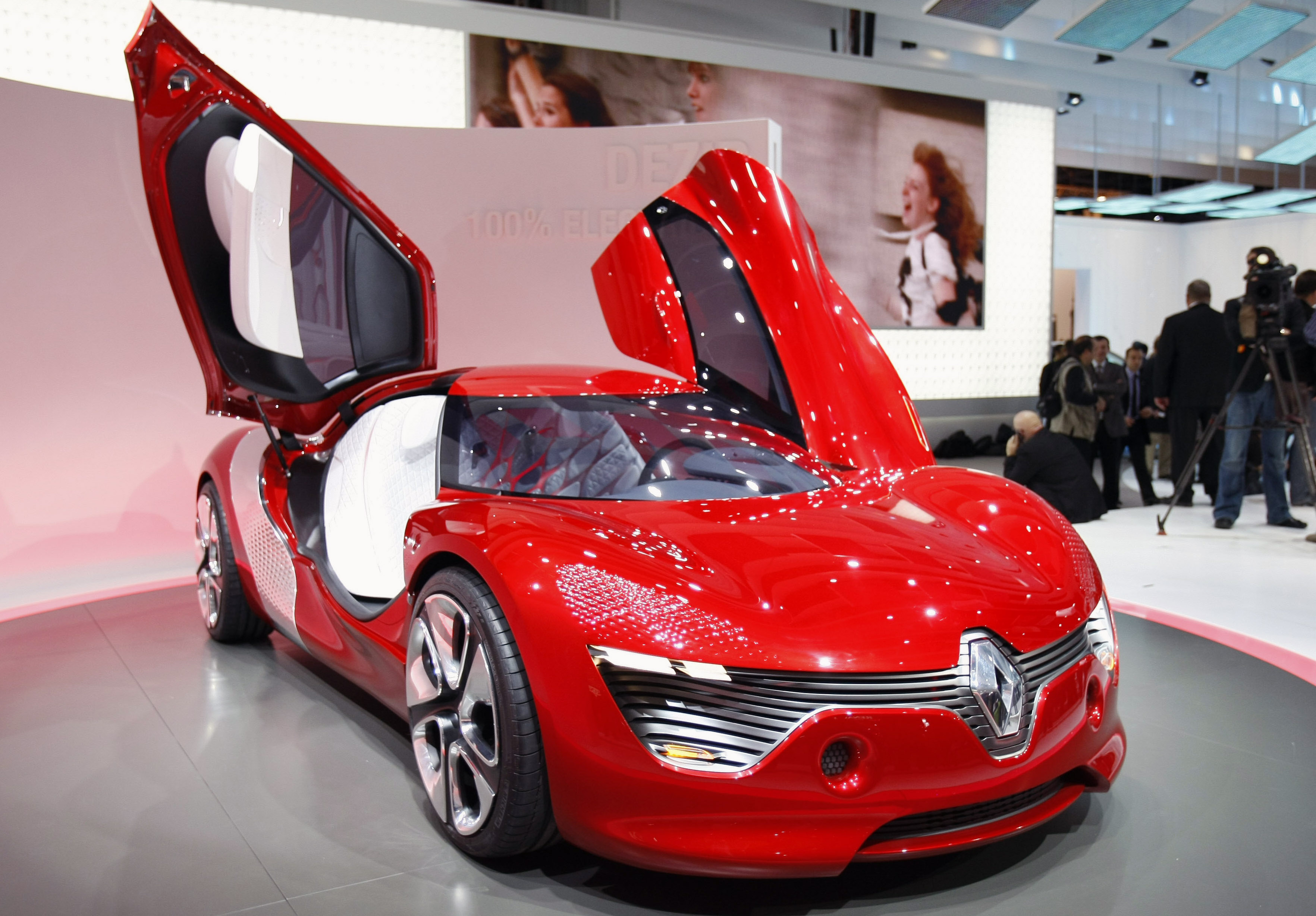 Το δρόμο της δικαιοσύνης παίρνει η υπόθεση κατασκοπείας της Renault