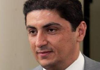 Στη Δημοκρατική Συμμαχία προσχώρησε ο βουλευτής Ηρακλείου Λευτέρης Αυγενάκης