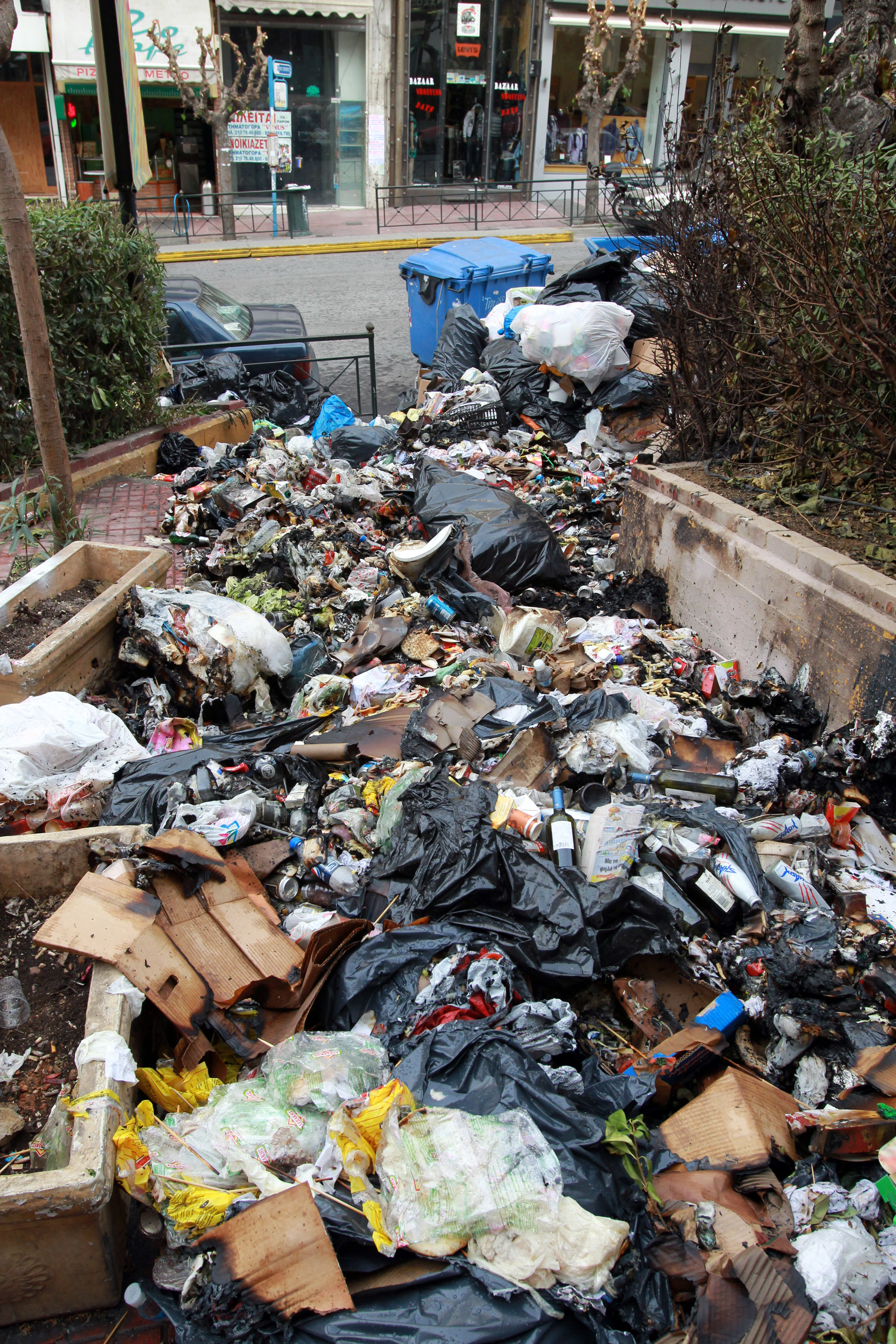 4 ΜΚΟ: Να σταματήσει το έγκλημα των σκουπιδιών στην Αττική