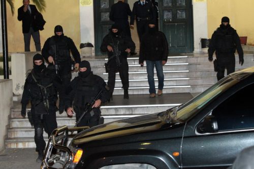 Πέμπτη σύλληψη για την υπόθεση της τρομοκρατίας, στον εισαγγελέα οι τέσσερις