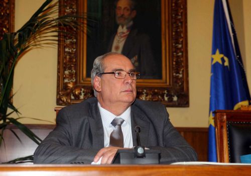 Δέσμευση για καθαρό Πειραιά σε 60 ημέρες πήρε από τους εργαζόμενους ο Β.Μιχαλολιάκος