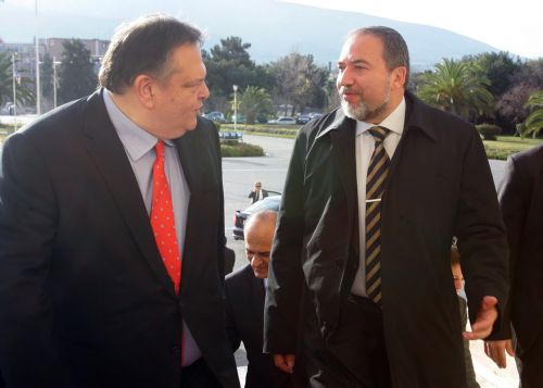 Την προώθηση των σχέσεων Ελλάδας-Ισραήλ επιβεβαίωσαν Βενιζέλος και Λίμπερμαν