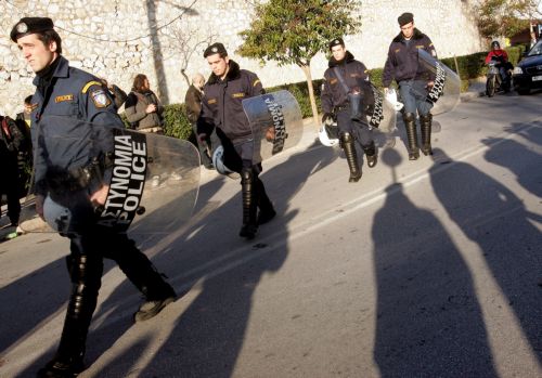 Με απεργία πείνας προειδοποιούν οι κατηγορούμενοι στη δίκη για τους «Πυρήνες»