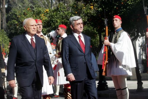 Απάντηση της Αθήνας στην ενόχληση της Αγκυρας για τις δηλώσεις Παπούλια