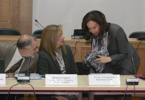 Πρεμιέρα διαλόγου για την Παιδεία, αλλά με αποχωρήσεις