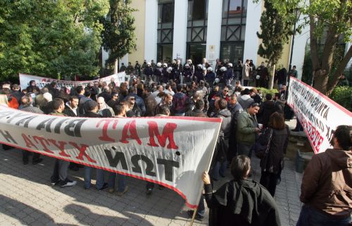 Ελεύθεροι με περιοριστικούς όρους δύο κατηγορούμενοι για επεισόδια στην Κερατέα