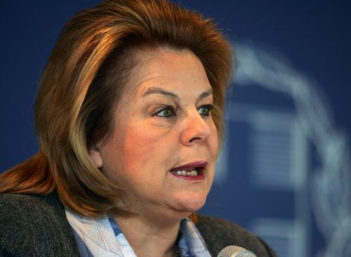 Υπέρ των κλαδικών συμβάσεων Λ.Κατσέλη και κοινωνικοί εταίροι, κόντρα στην τρόικα