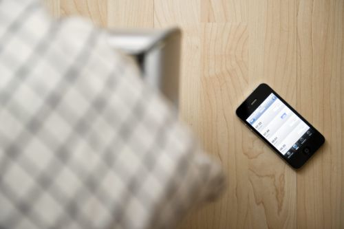 Ραντεβού με την αργοπορία είχαν τις δύο πρώτες μέρες του 2011 χιλιάδες κάτοχοι iPhone