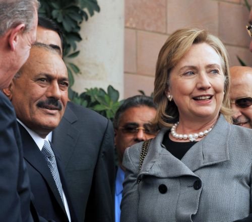 Στήριξη στην Υεμένη ενάντια στην Αλ Κάιντα η αιφνιδιαστική επίσκεψη Κλίντον στη χώρα