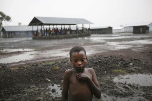 Ένοπλοι βίασαν 60 άνδρες, γυναίκες και παιδιά στο Κονγκό