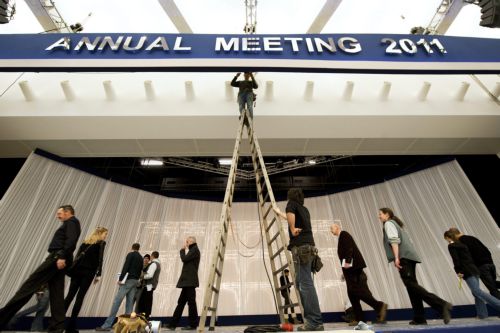 Κρίση χρέους, ισοτιμίες και τιμές τροφίμων στο επίκεντρο του Φόρουμ στο Νταβός