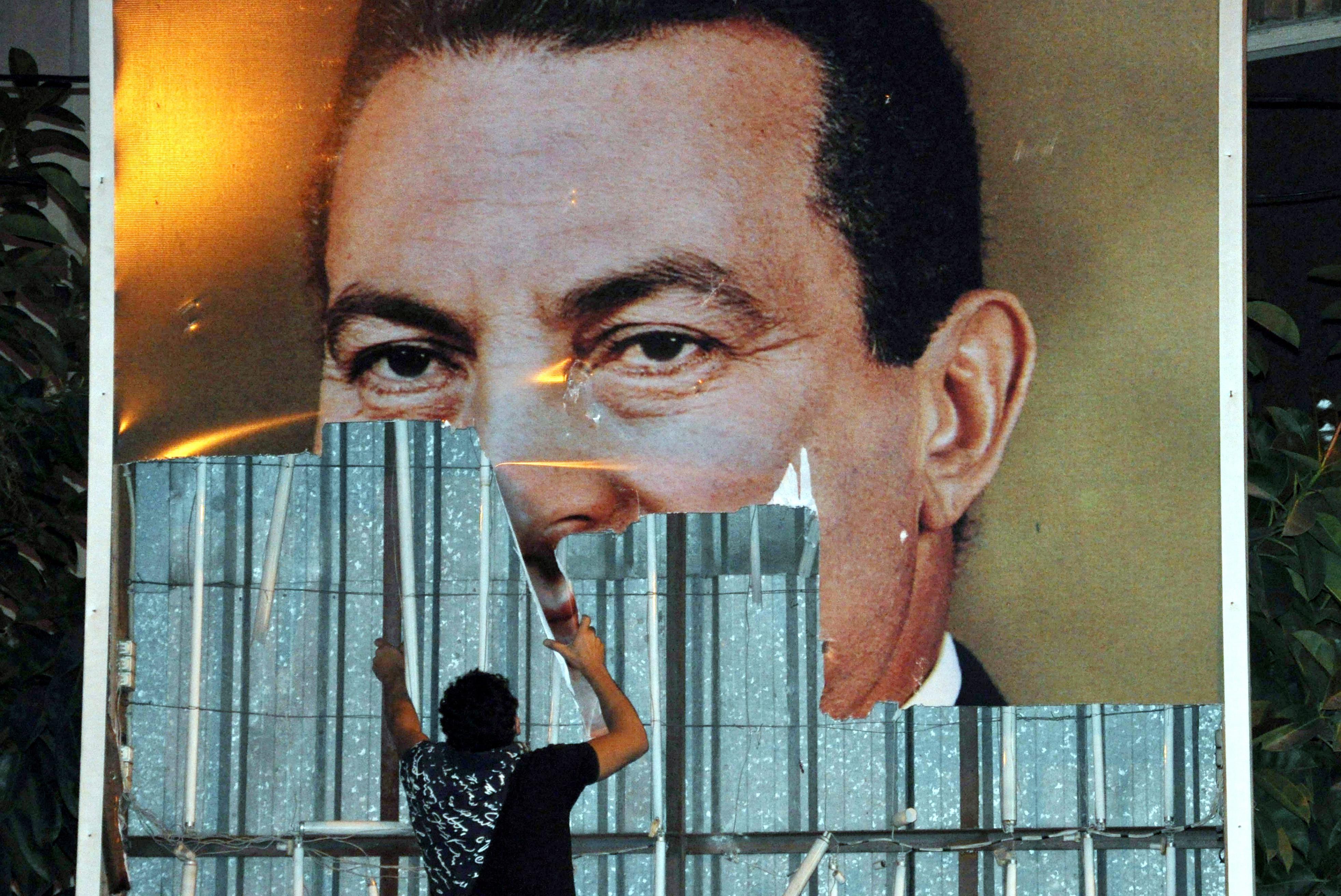 Τυνησία θυμίζει η Αίγυπτος με νεκρούς διαδηλωτές