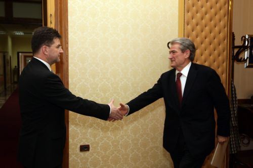 «Να κάνετε αυτό που σας λέμε και να το κάνετε τώρα» το μήνυμα της ΕΕ στην Αλβανία