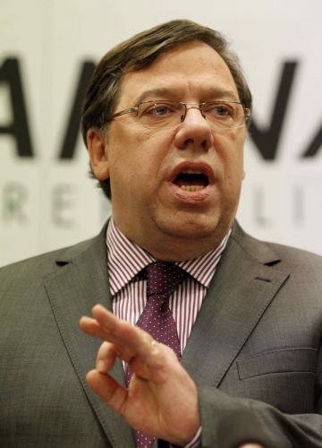 Δεν παραιτείται από την ηγεσία του κόμματός του ο Ιρλανδός πρωθυπουργός