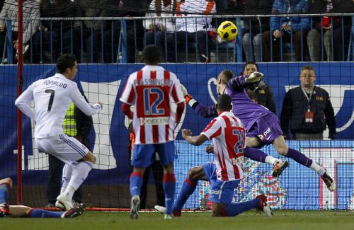 Η Ρεάλ στα ημιτελικά του Κυπέλλου με νέα νίκη επί της Ατλέτικο