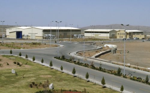 Την πρόσκληση «ξενάγησης» στις πυρηνικές εγκαταστάσεις του Ιράν εξετάζει η Ρωσία