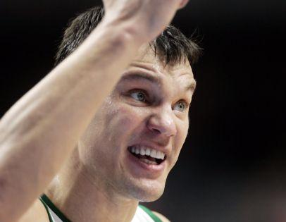 Ο Σάρας μιλά για την επιστροφή του στο ΣΕΦ φορώντας τα… κιτρινόμαυρα