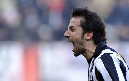 Η Νάπολι έπιασε τη Λάτσιο, νίκη για τη Γιουβέντους