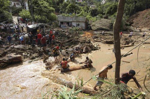 Εκατόμβη στη Βραζιλία από τις καταρρακτώδεις βροχές