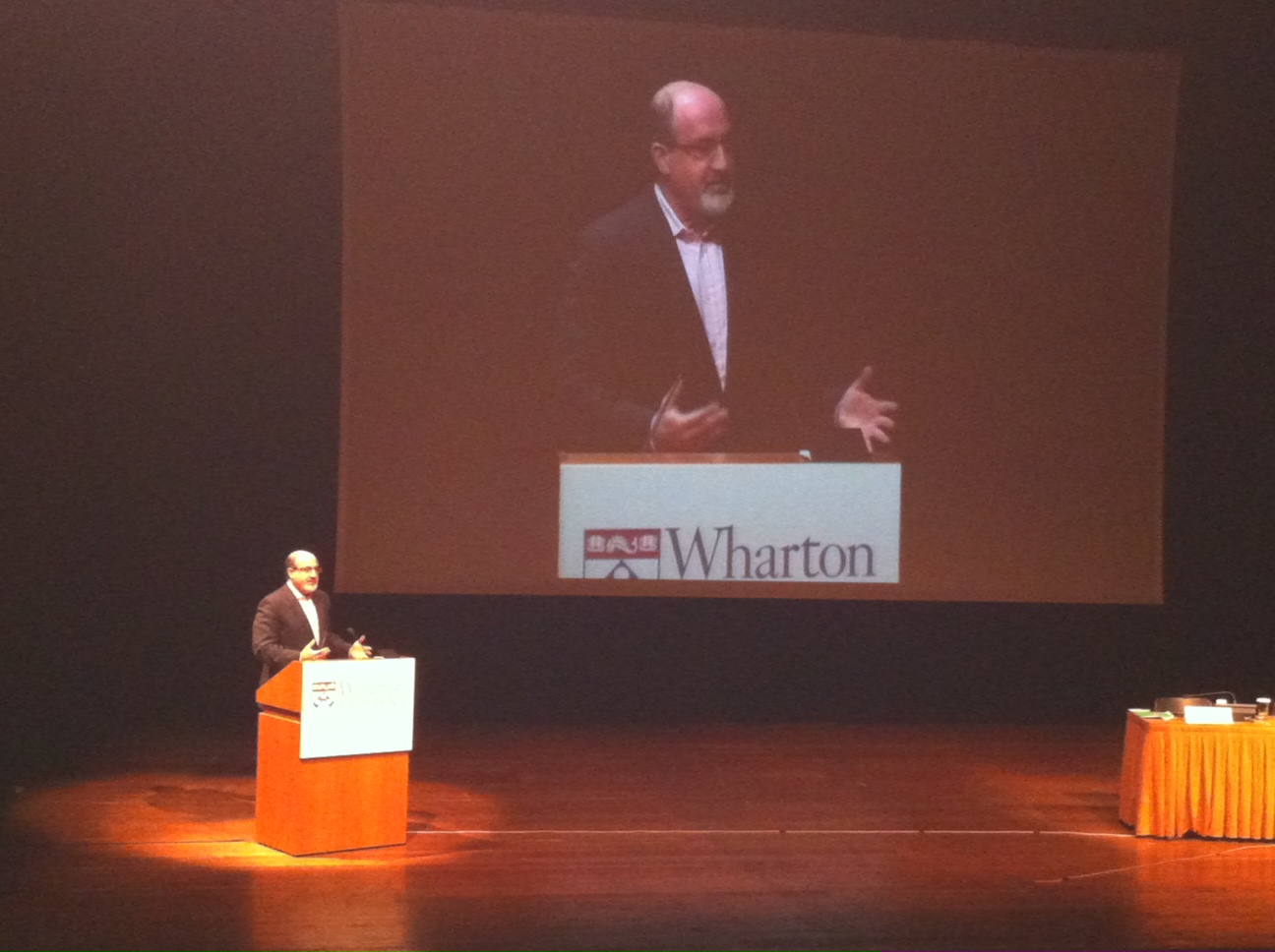 Αισιόδοξος για ανάκαμψη στην Ελλάδα ο συγγραφέας του «Μαύρου Κύκνου» Ν.Τάλεμπ