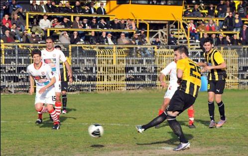 Αποβολή του Κεραυνού και κορυφή για Ηρακλή Ψαχνών και Καλλονή