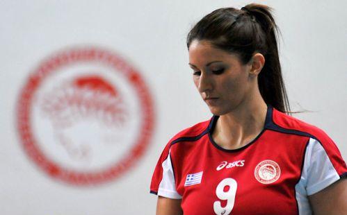 Ο Ολυμπιακός υπό το βλέμμα της Γκίμπσον στους «8» του Κυπέλλου